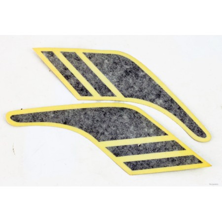 Coppia decalcomanie nere per codino V50 Monza 70.421 Decalcomanie cupolino - codino - fregi cassette8,00 € 8,00 €